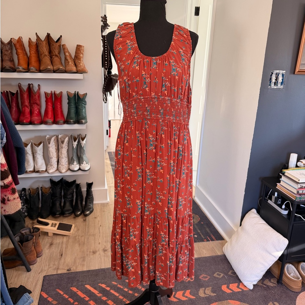 Elegant Floral Maxi Dress in Red
